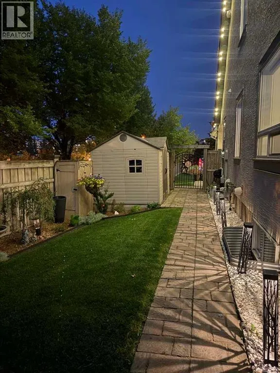 45 Mahogany Pointe SE