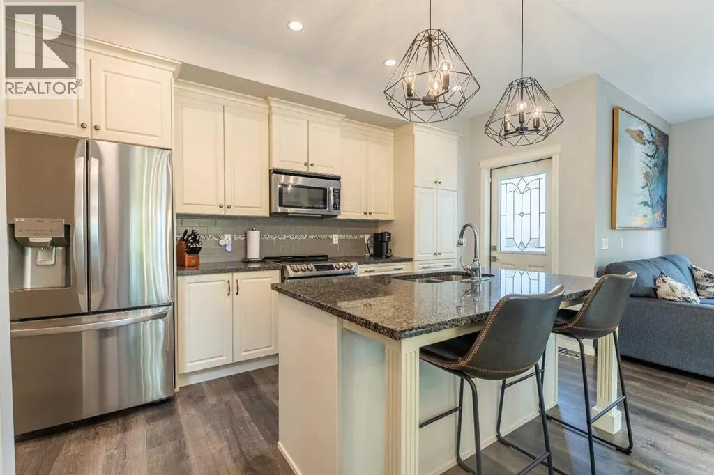 45 Mahogany Pointe SE