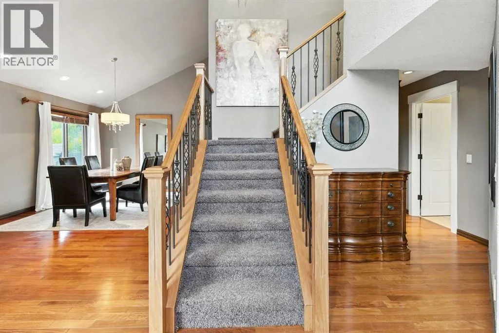 227 Shawnee Mews SW
