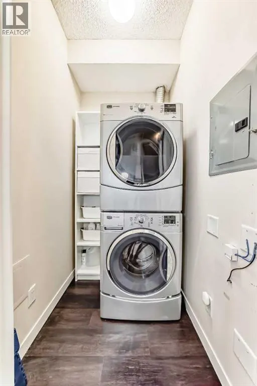 214, 10 Westpark Link SW