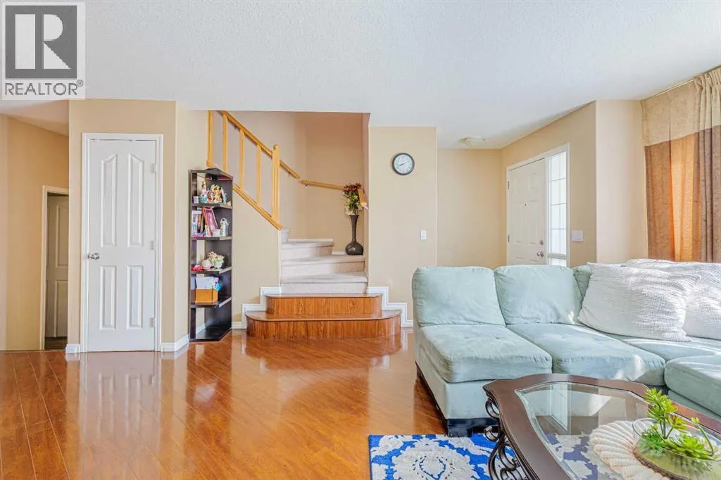35 Bridlecrest Road SW