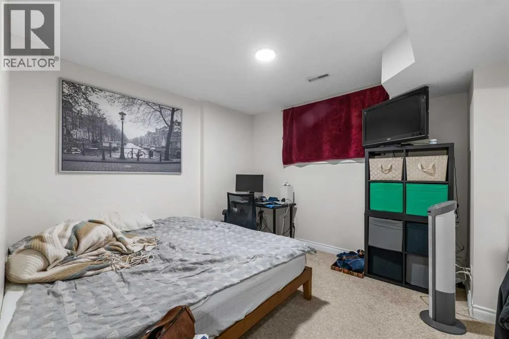 27 Cedarwood Lane SW