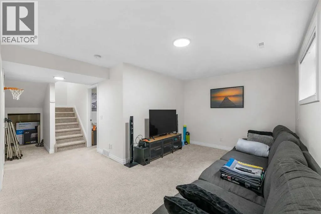 27 Cedarwood Lane SW