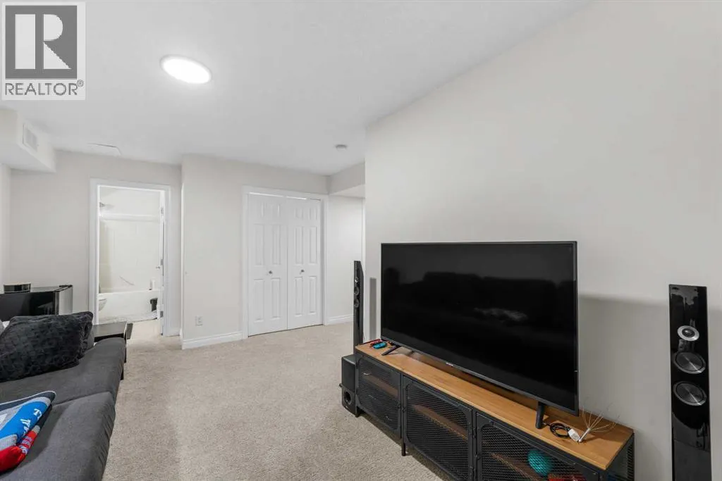 27 Cedarwood Lane SW