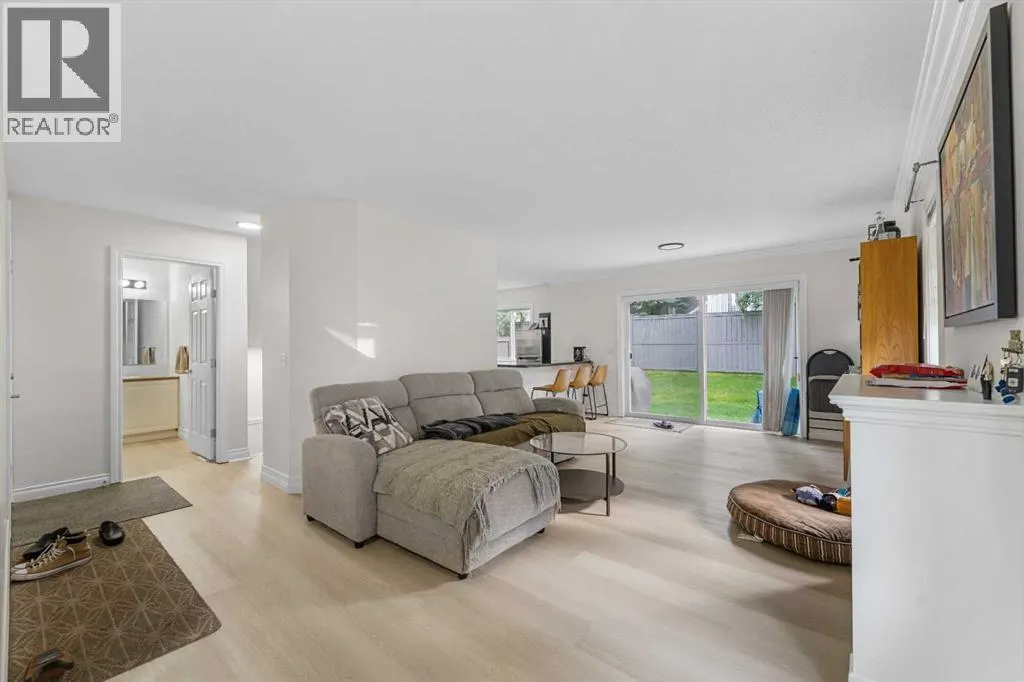 27 Cedarwood Lane SW