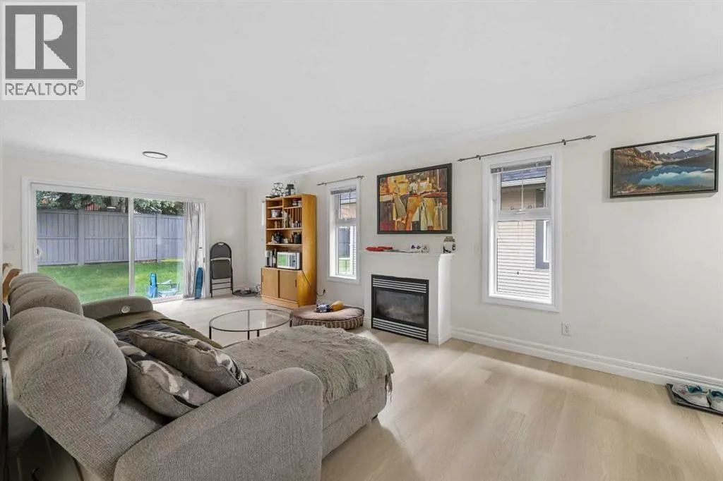 27 Cedarwood Lane SW