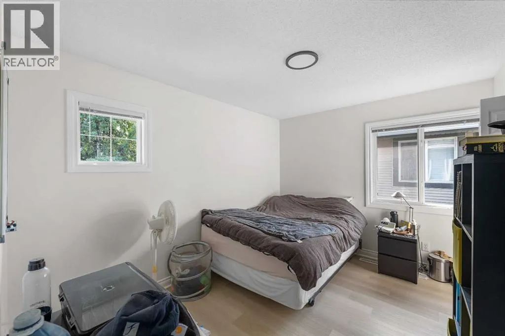 27 Cedarwood Lane SW