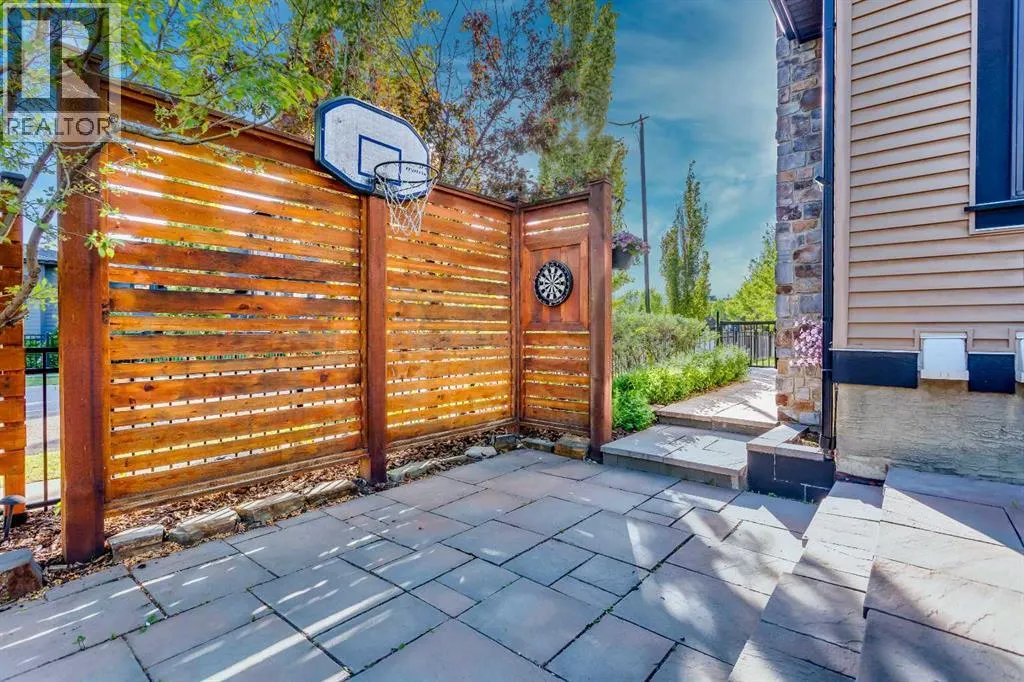 102 Cooperstown Lane SW