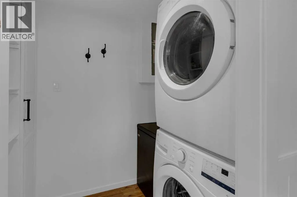 233 1 Street