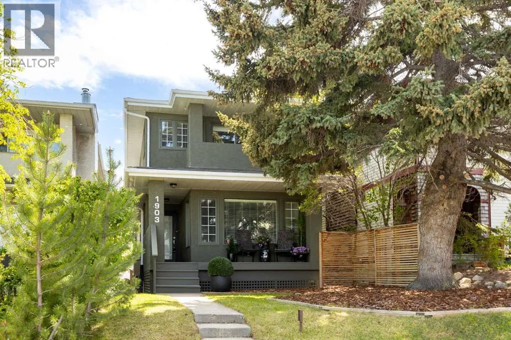 1903 29 Avenue SW