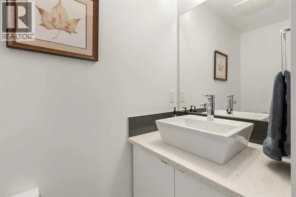 227, 15 Aspenmont Heights SW
