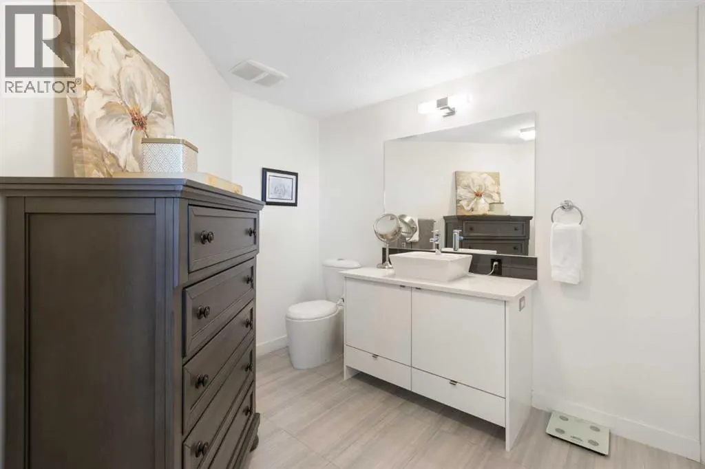 227, 15 Aspenmont Heights SW
