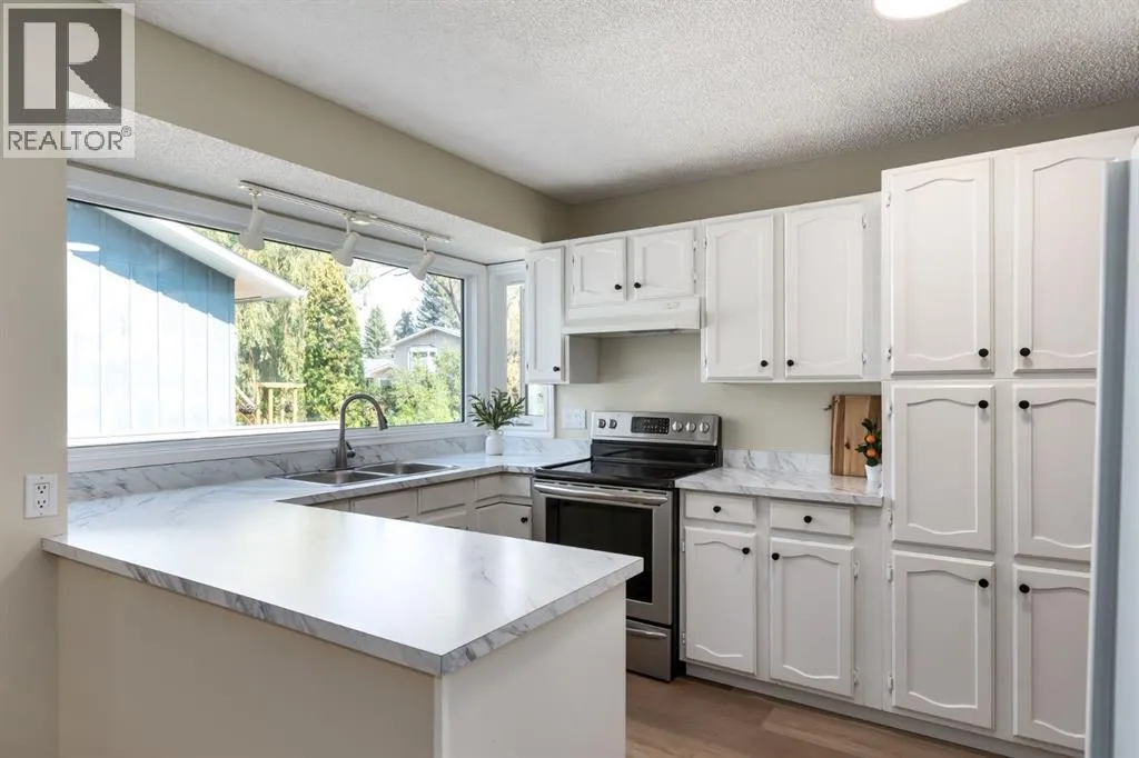 124 Midpark Drive SE