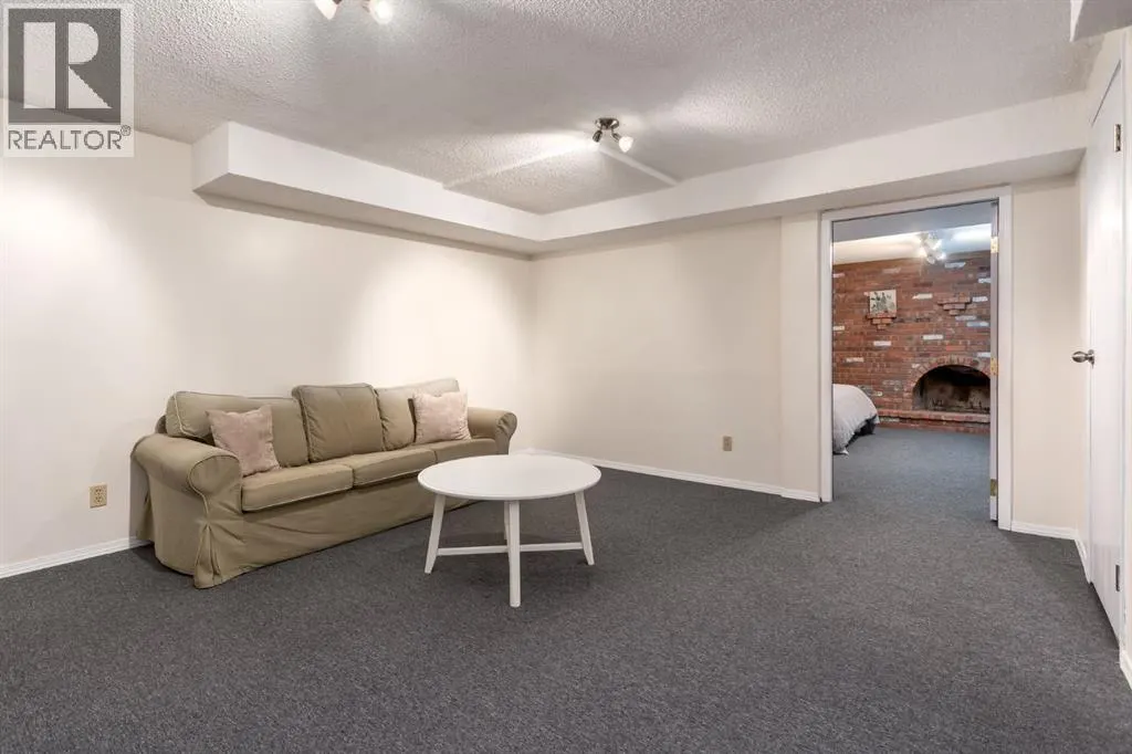 124 Midpark Drive SE