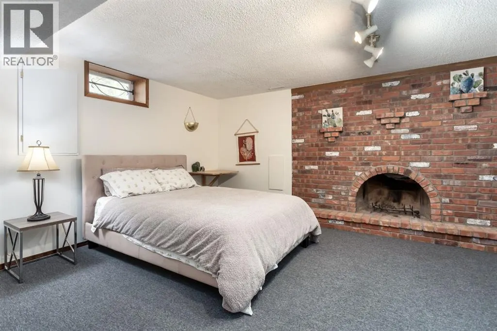 124 Midpark Drive SE