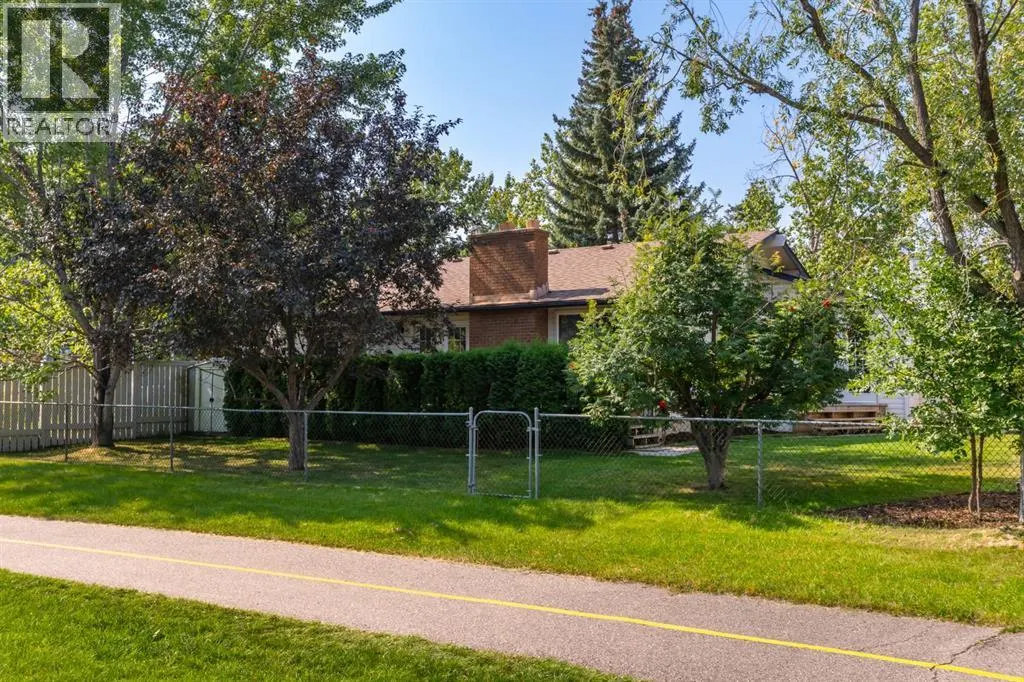 124 Midpark Drive SE