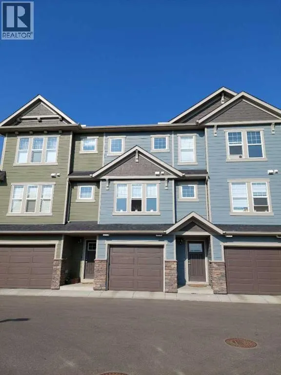 214 Cranbrook Square SE
