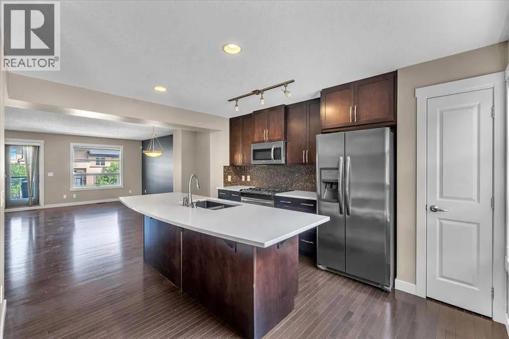 25 Aspen Hills Green SW