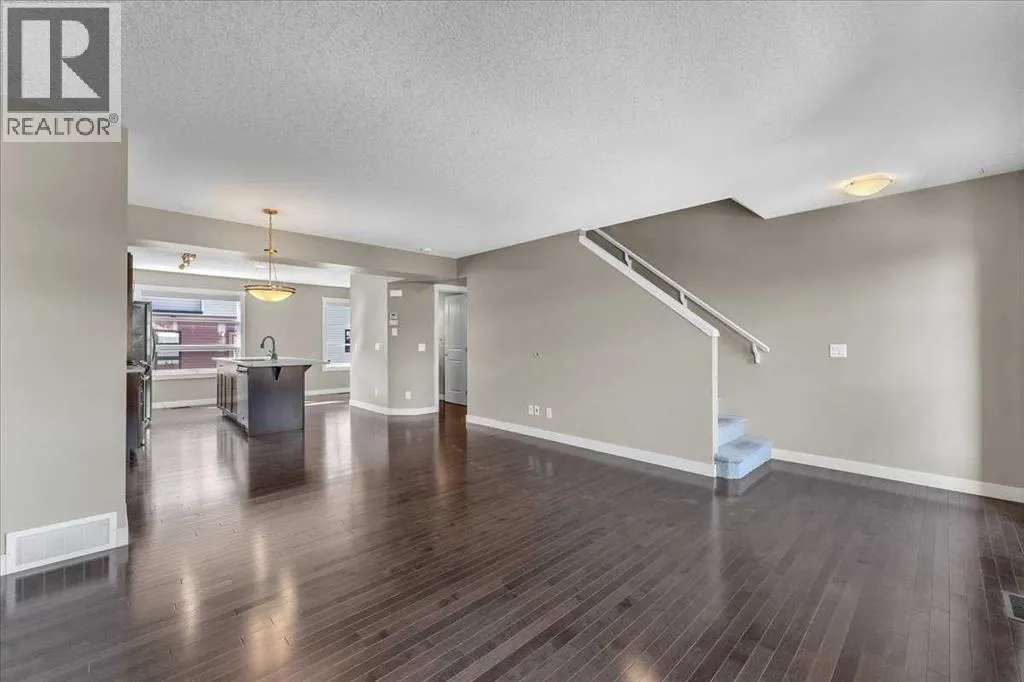 25 Aspen Hills Green SW