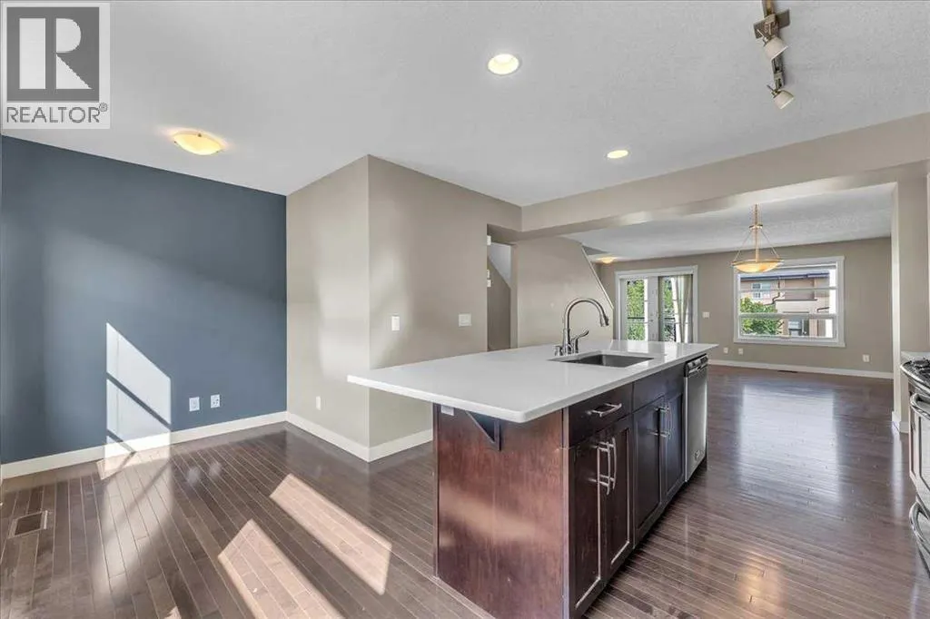 25 Aspen Hills Green SW