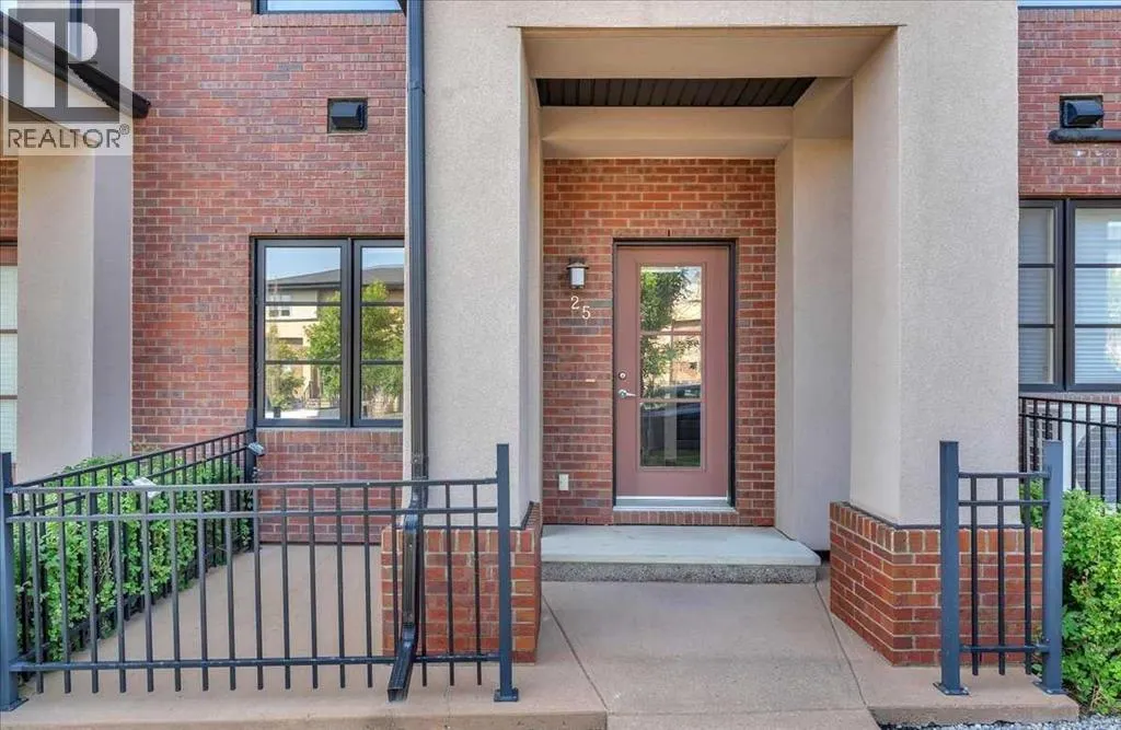 25 Aspen Hills Green SW