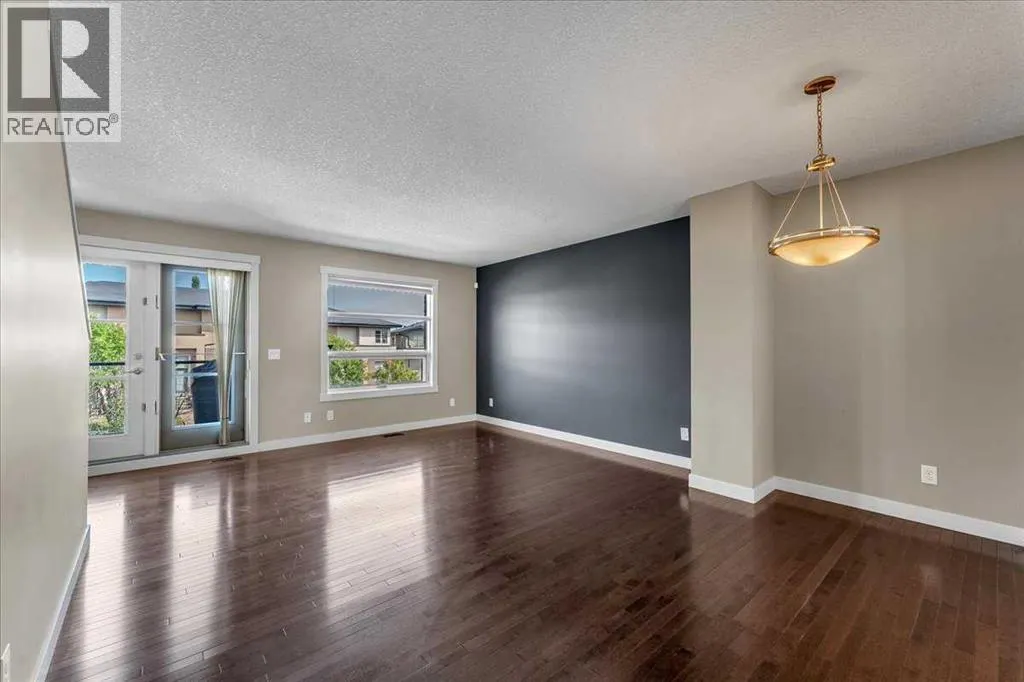 25 Aspen Hills Green SW