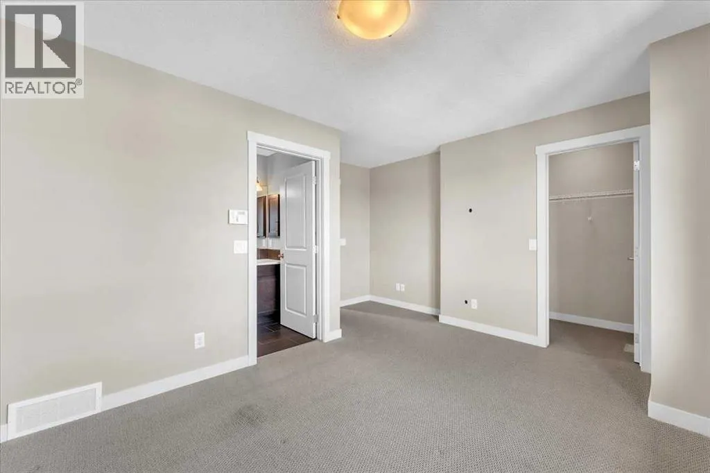 25 Aspen Hills Green SW