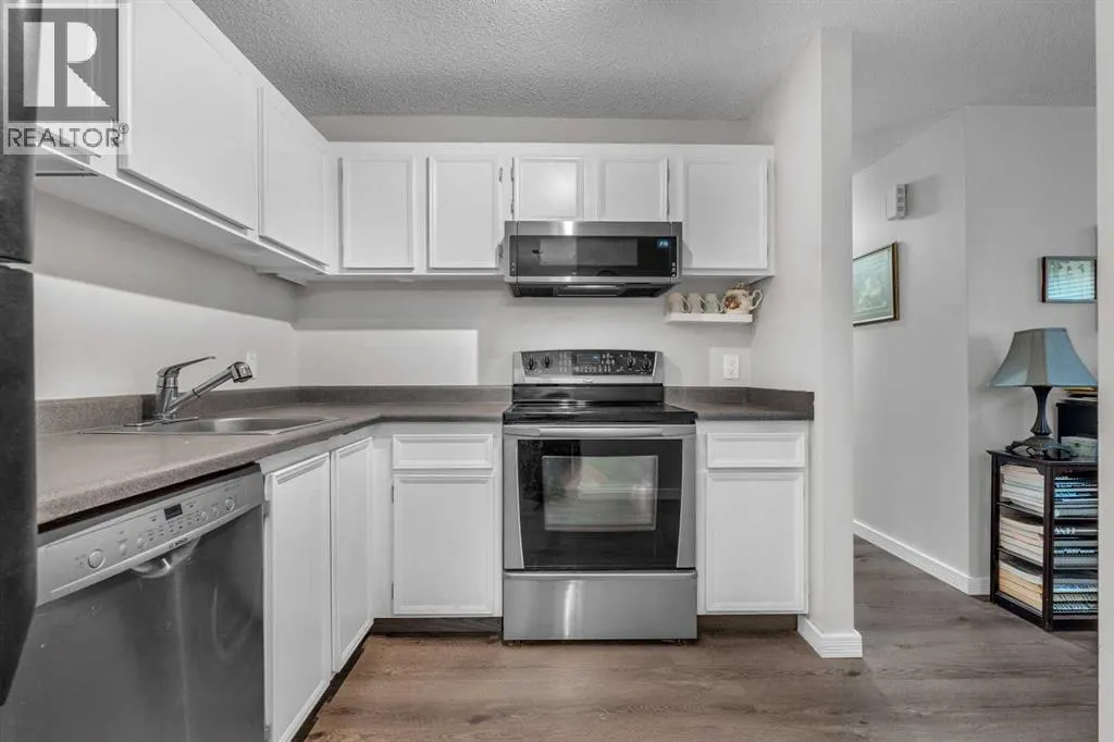 71 Cedar Springs Gardens SW