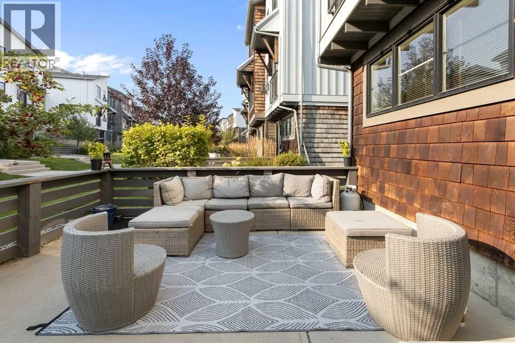 62 Walden Walk SE
