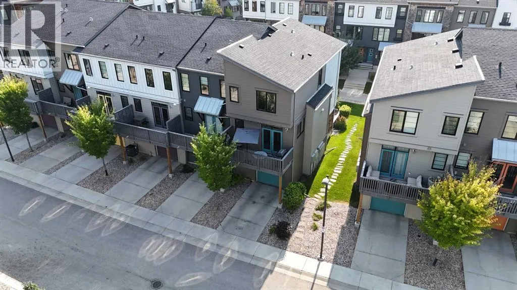 62 Walden Walk SE