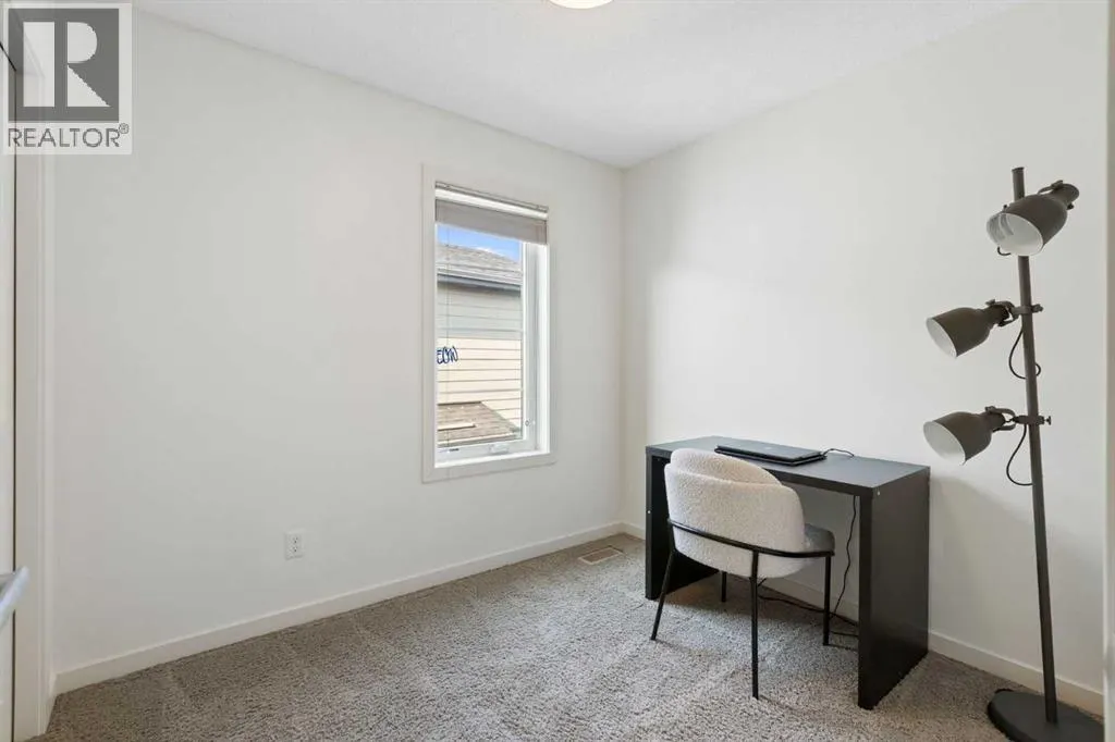62 Walden Walk SE