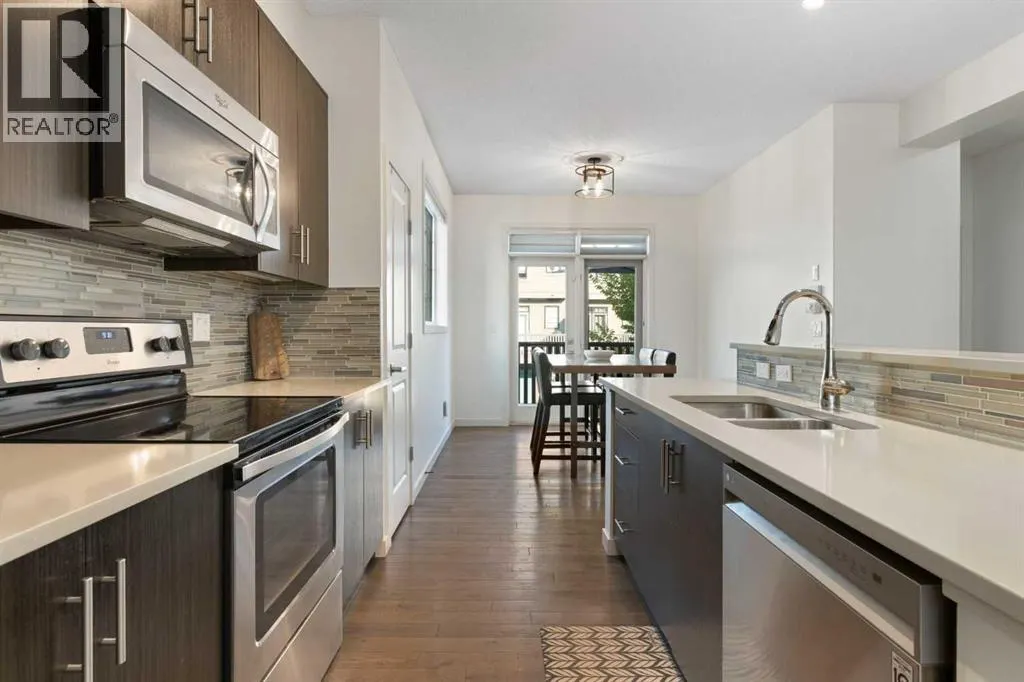 62 Walden Walk SE