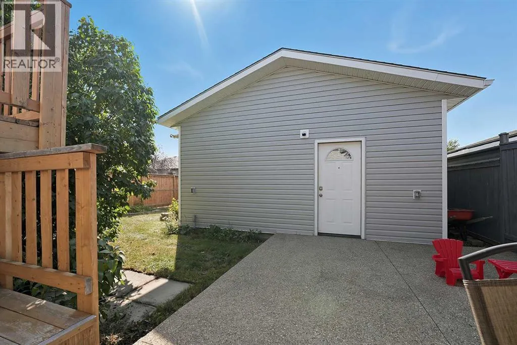 102 Dubois Crescent