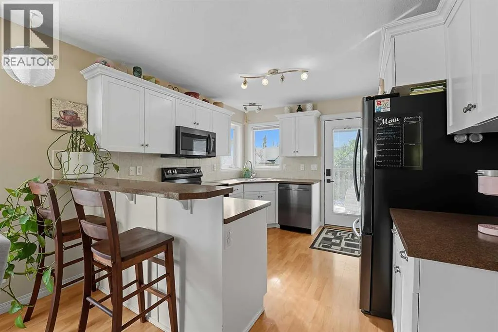 102 Dubois Crescent