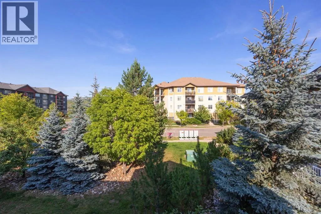 105, 105 Fontaine Crescent