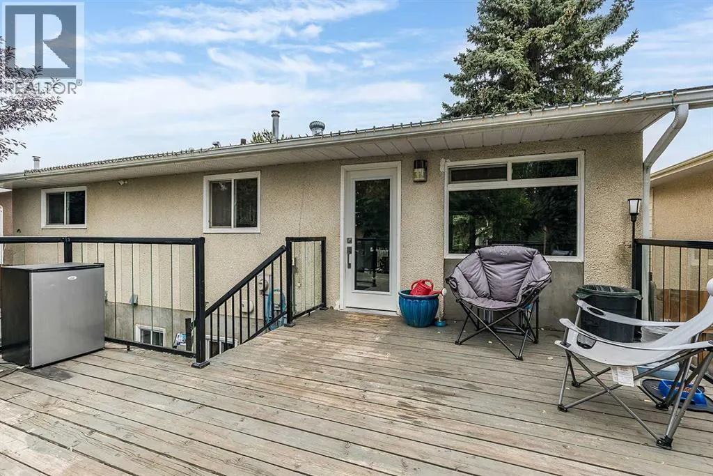 15 Ross Haven Avenue SE