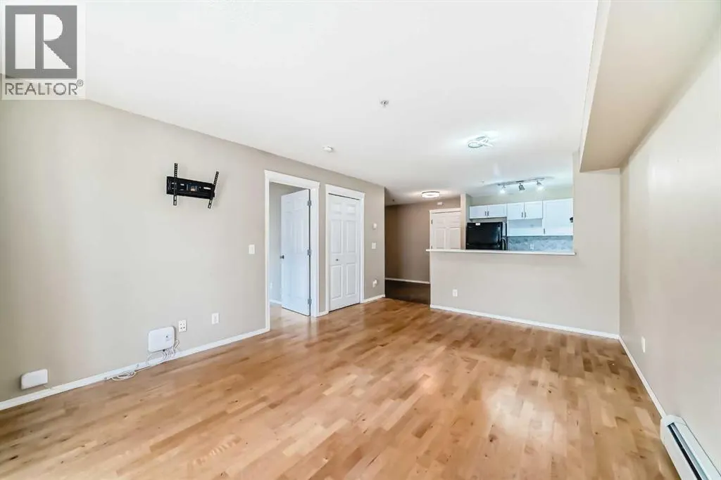 8106, 70 Panamount Drive NW