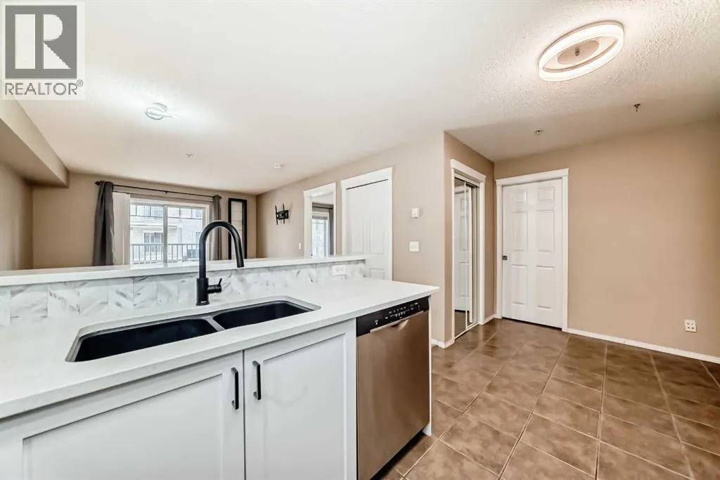 8106, 70 Panamount Drive NW