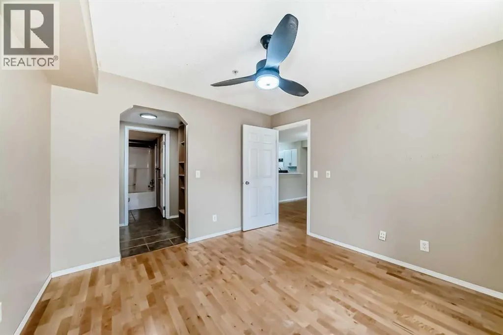 8106, 70 Panamount Drive NW