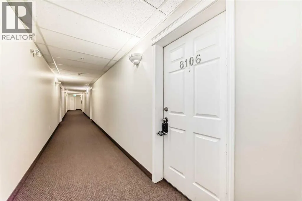 8106, 70 Panamount Drive NW