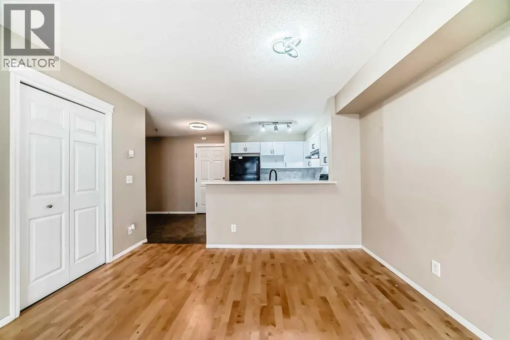 8106, 70 Panamount Drive NW