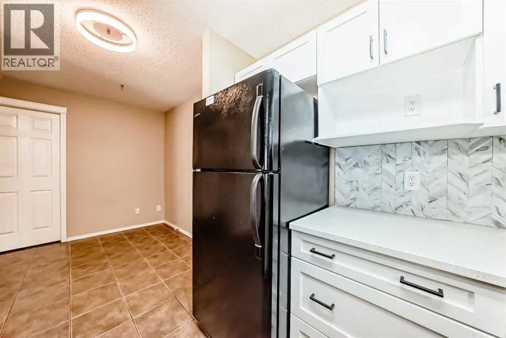 8106, 70 Panamount Drive NW