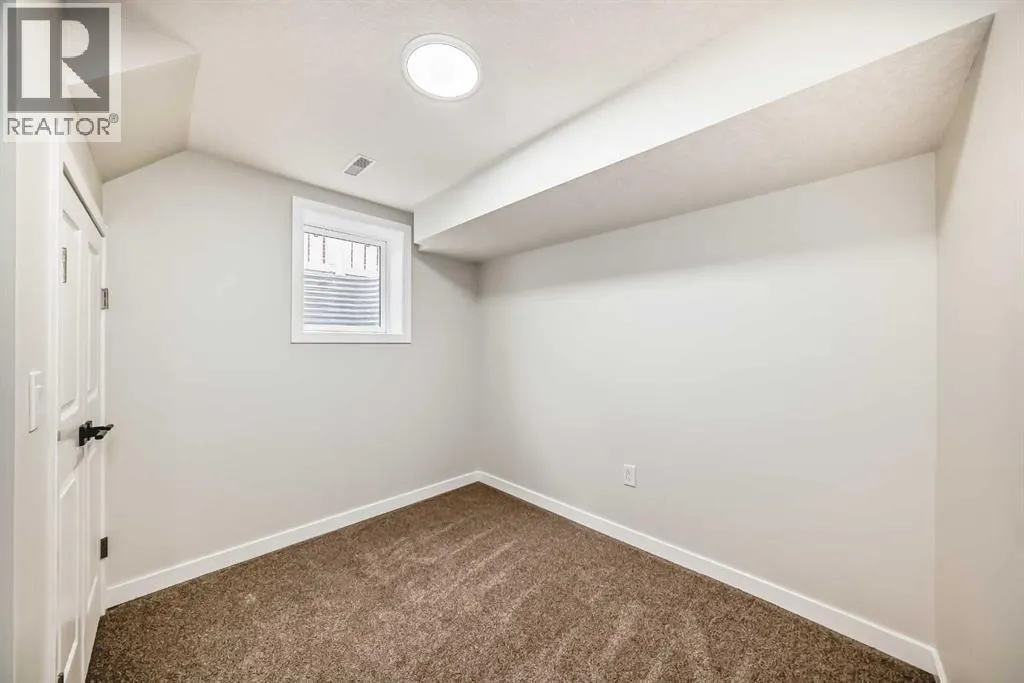 4112 Maryvale Drive NE