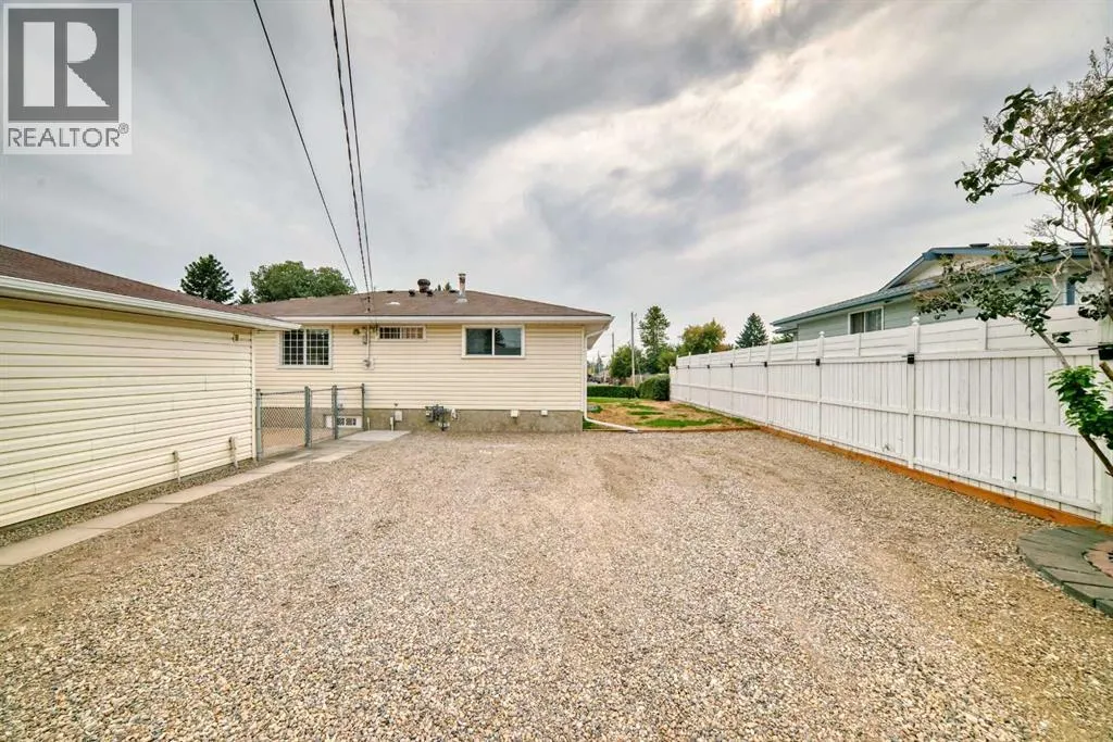 4112 Maryvale Drive NE