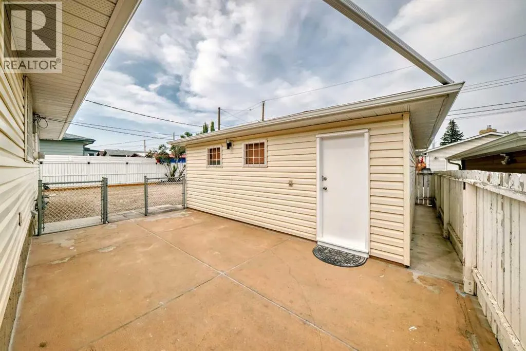4112 Maryvale Drive NE