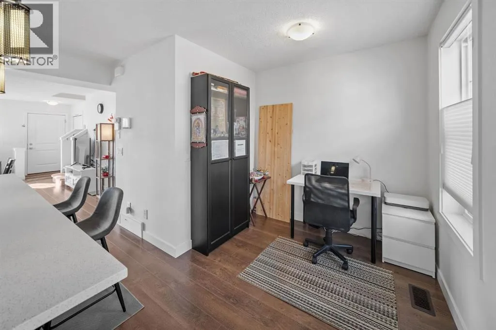 139 Evanscrest Gardens NW