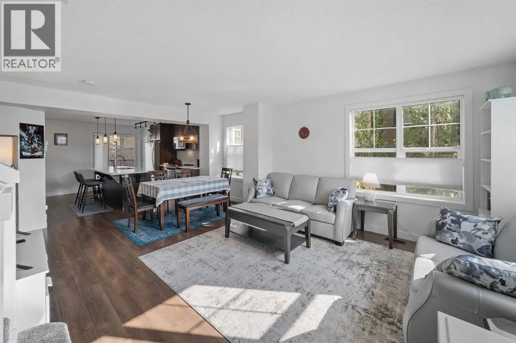 139 Evanscrest Gardens NW