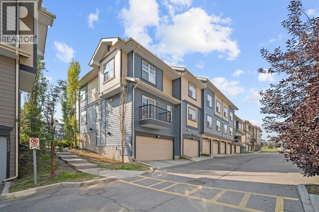 139 Evanscrest Gardens NW