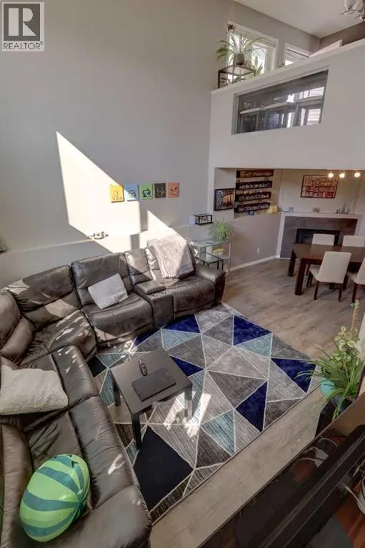 246 Arbour Grove Close NW