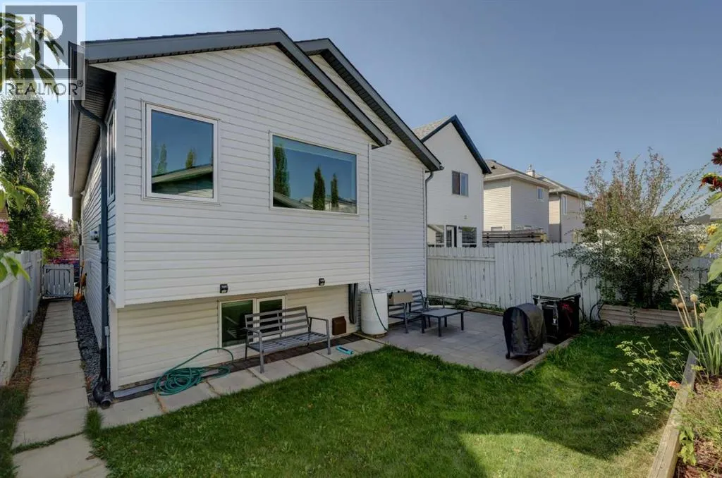 246 Arbour Grove Close NW